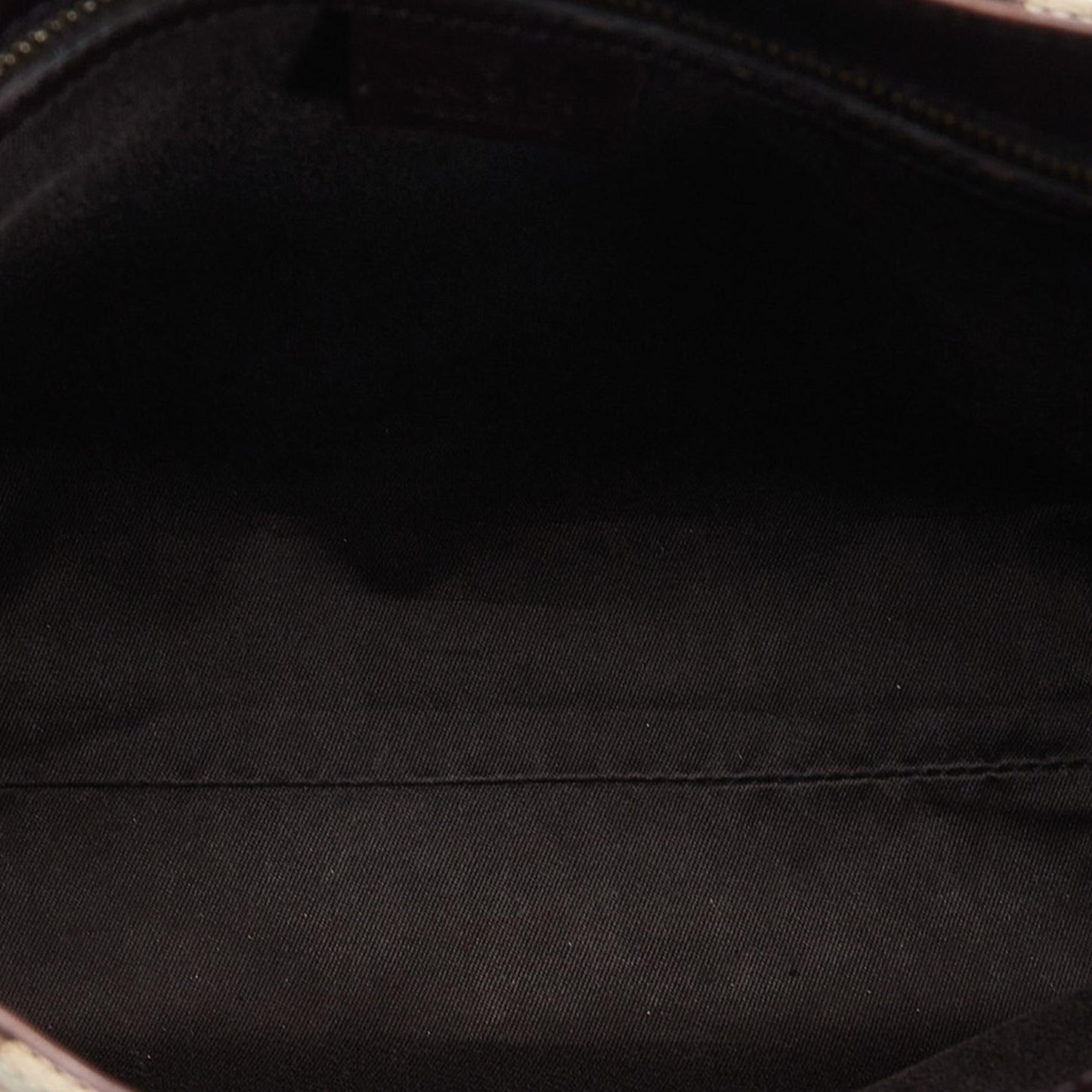 Gucci GG Canvas Shoulder Bag (SHG-ydQHii)