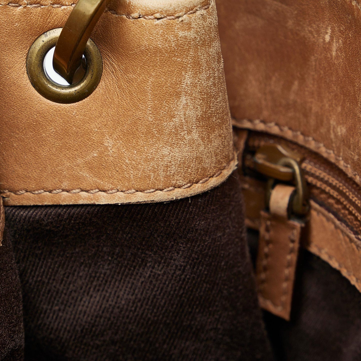 Gucci GG Canvas Shoulder Bag (SHG-q7WbKa)