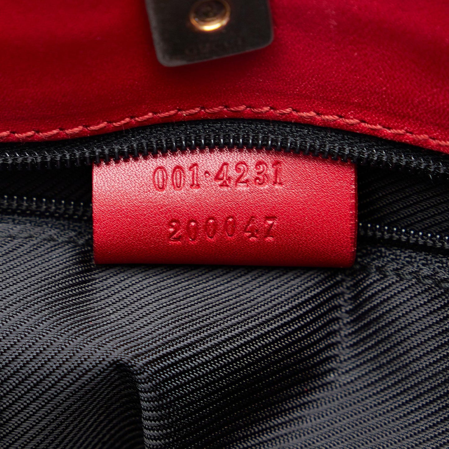 Gucci GG Canvas Shoulder Bag (SHG-mQVwtt)
