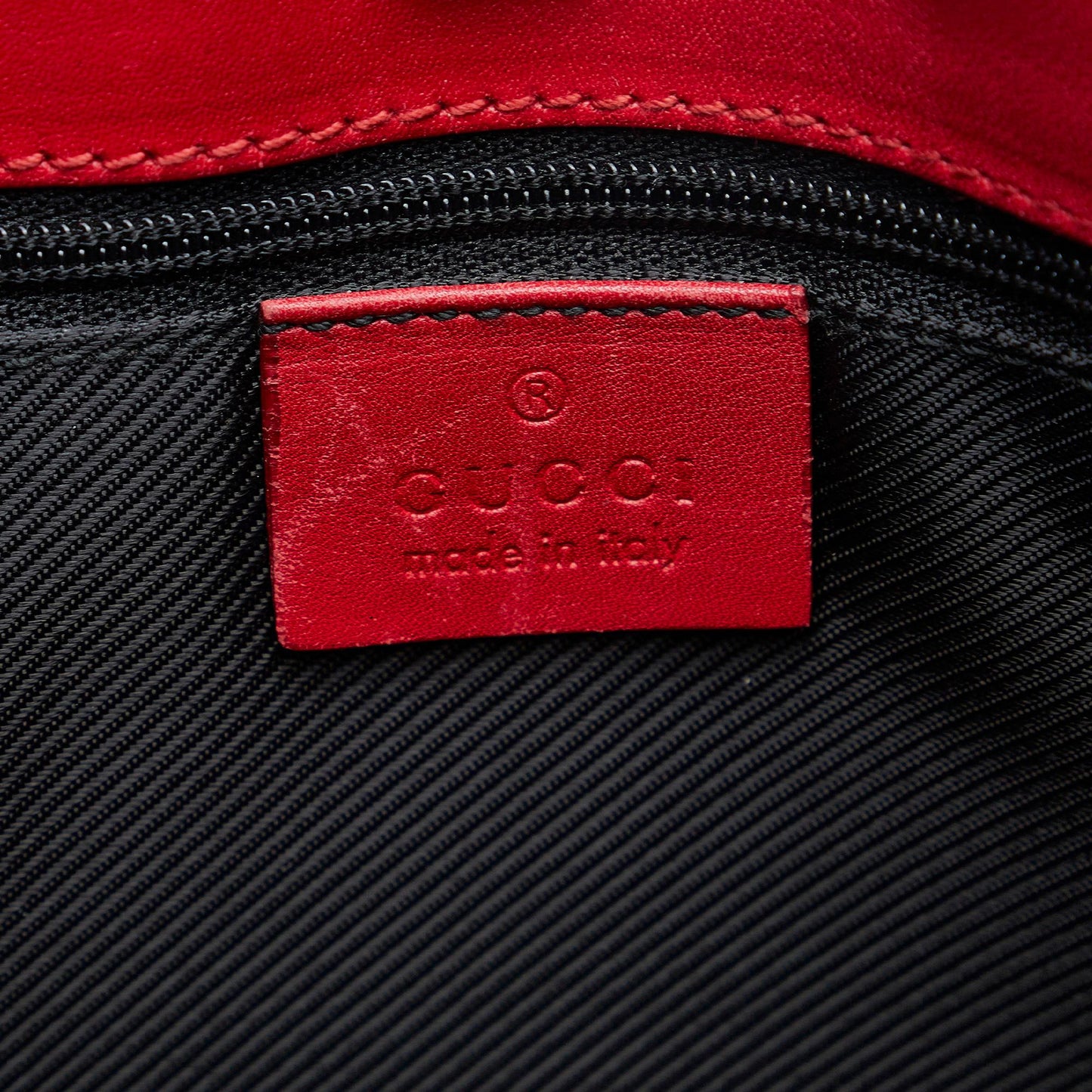 Gucci GG Canvas Shoulder Bag (SHG-mQVwtt)