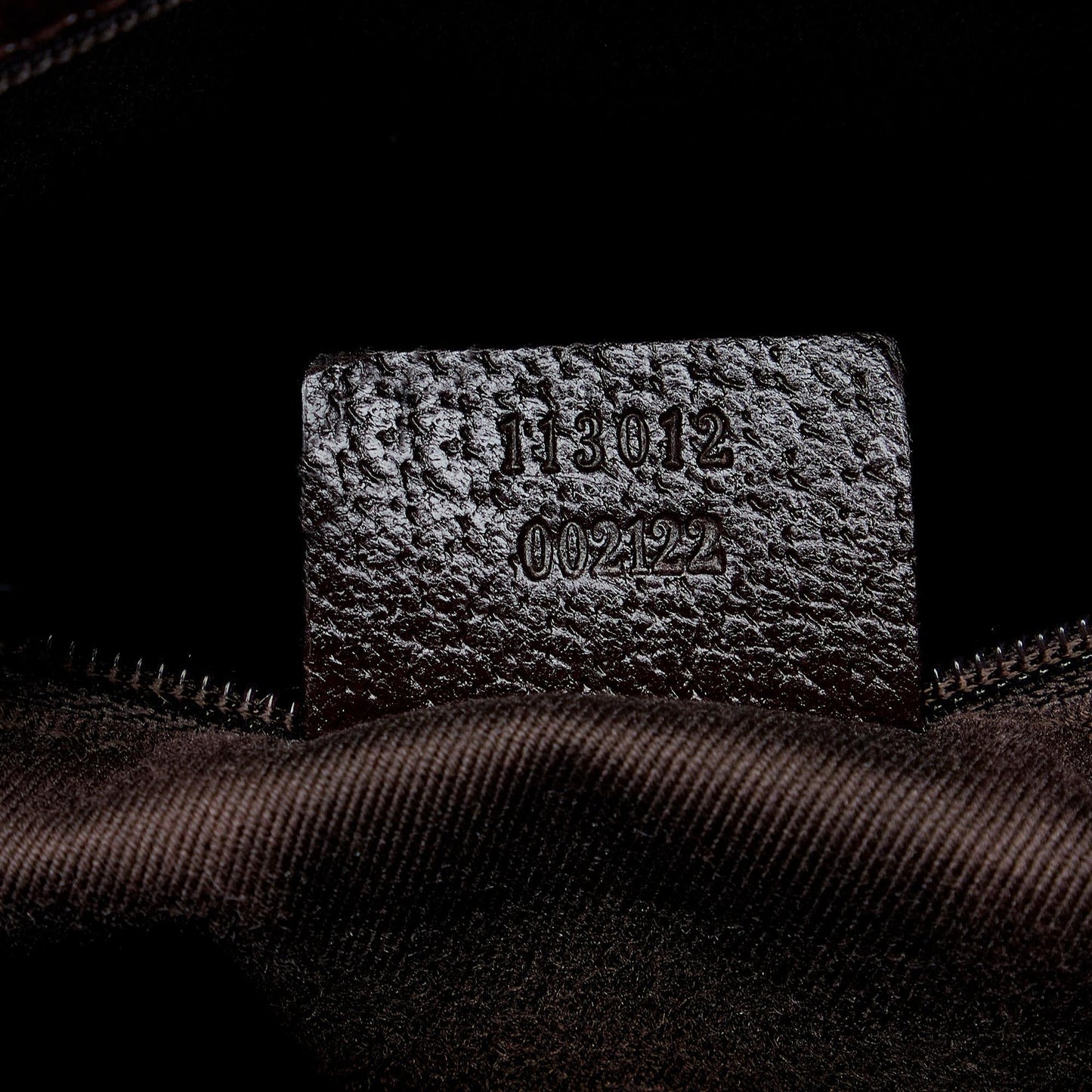 Gucci GG Canvas Shoulder Bag (SHG-pIzlh5)