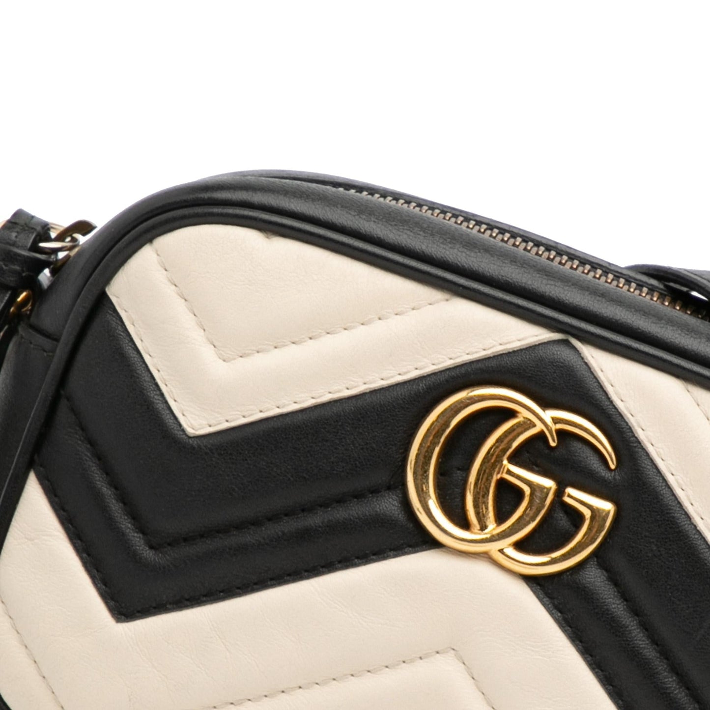 Gucci GG Marmont Matelasse Crossbody Bag (SHG-xvPkJi)