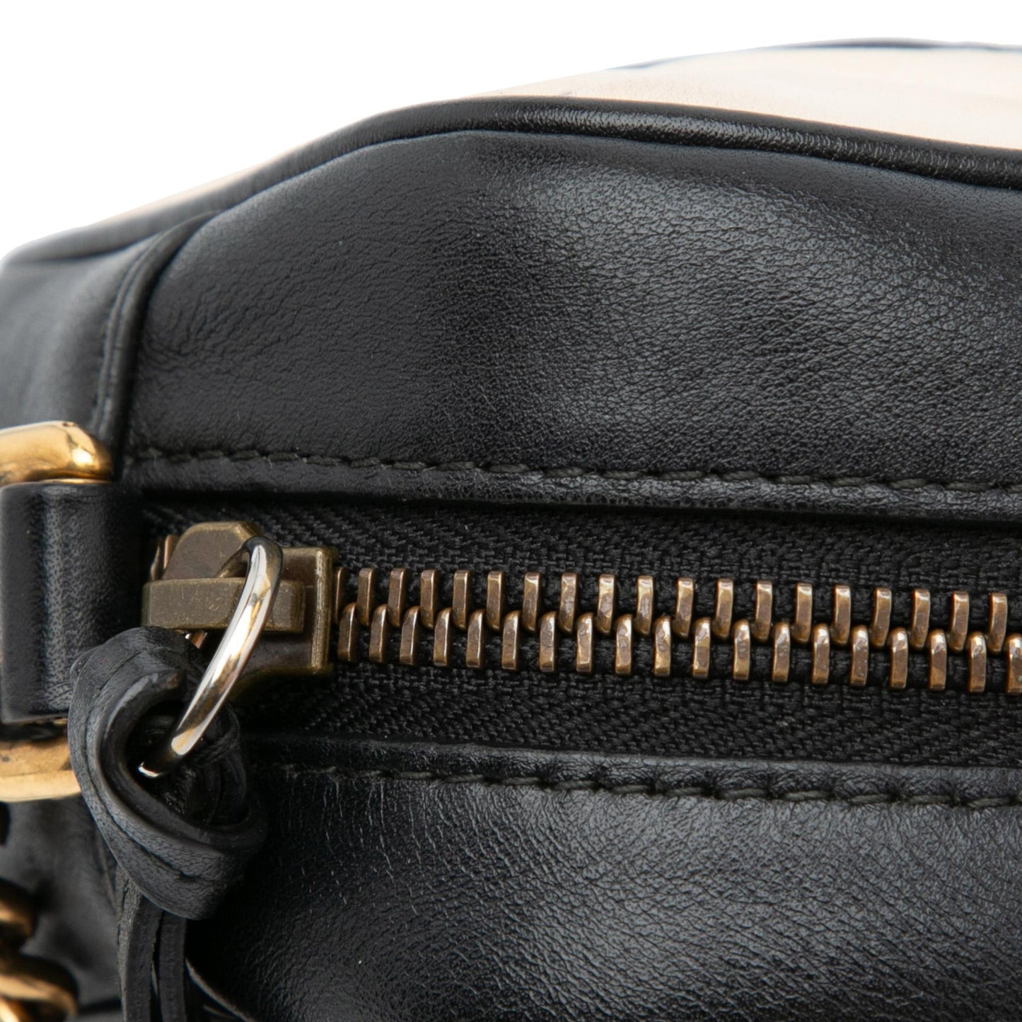 Gucci GG Marmont Matelasse Crossbody Bag (SHG-xvPkJi)