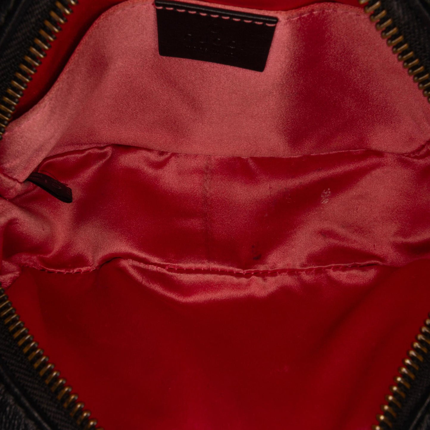 Gucci GG Marmont Matelasse Crossbody Bag (SHG-xvPkJi)