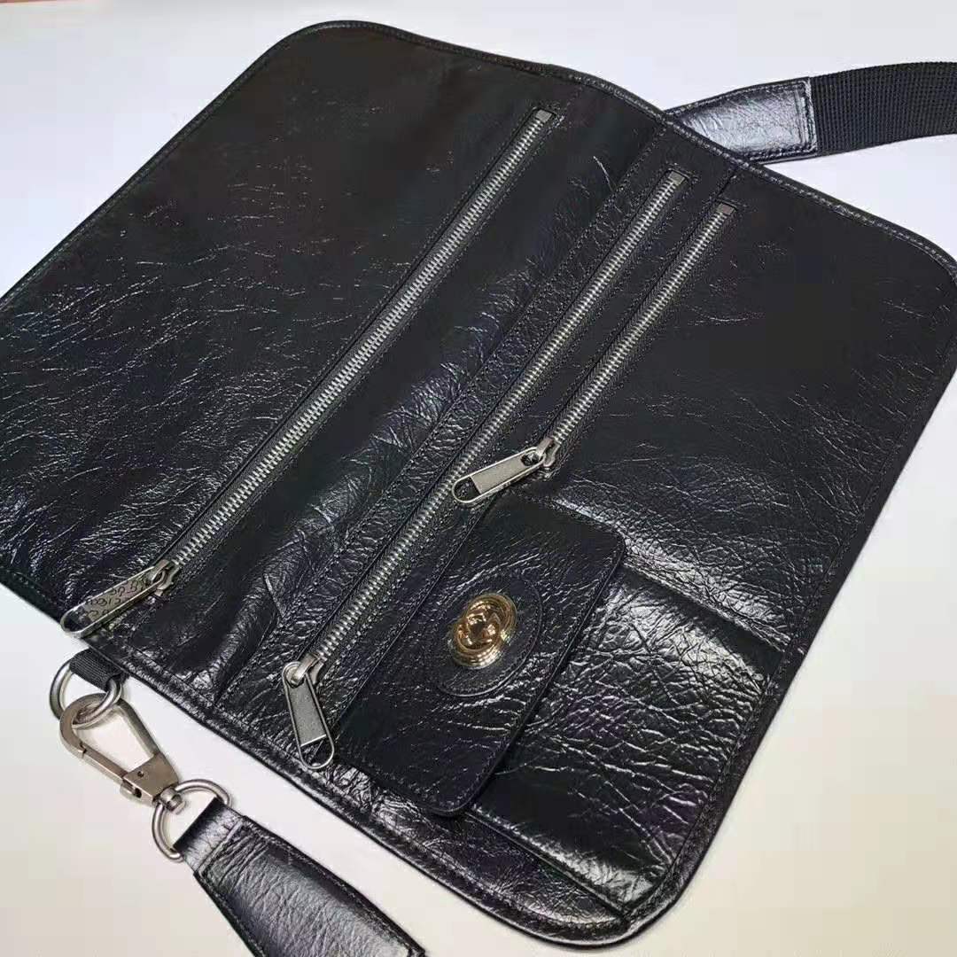 Gucci Medium Soft Leather Messenger Bag In Black