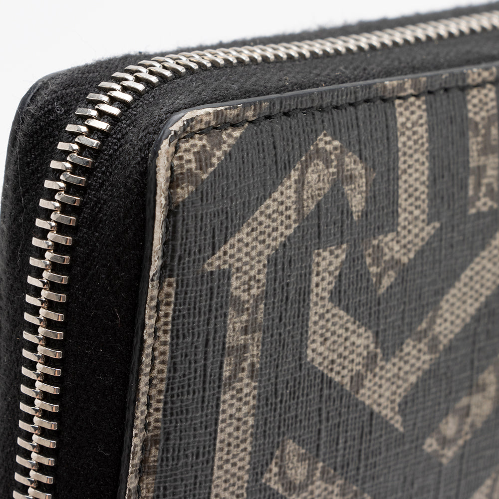 Gucci GG Supreme Caleido Zip Wallet