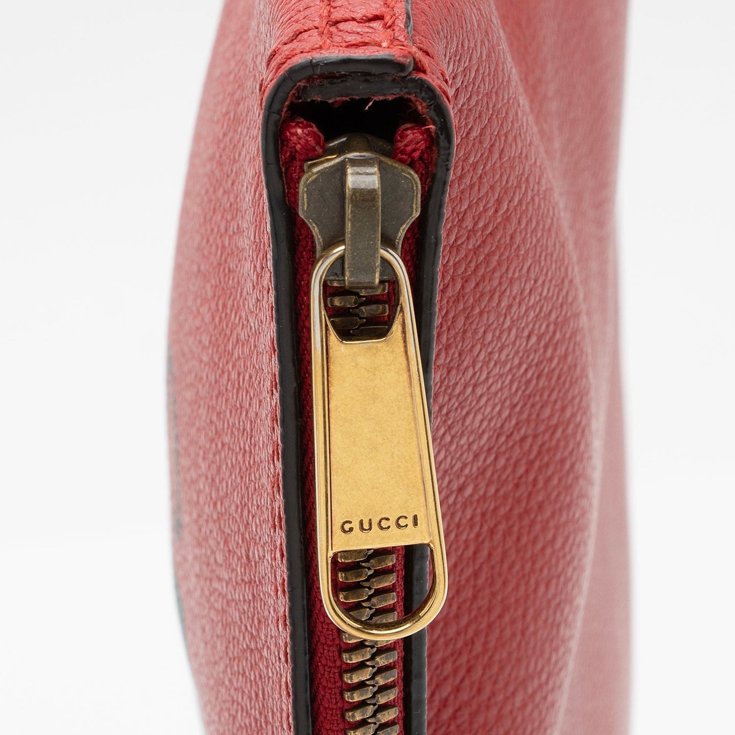 Gucci Leather Logo Zip Pouch (SHF-x1B73m)