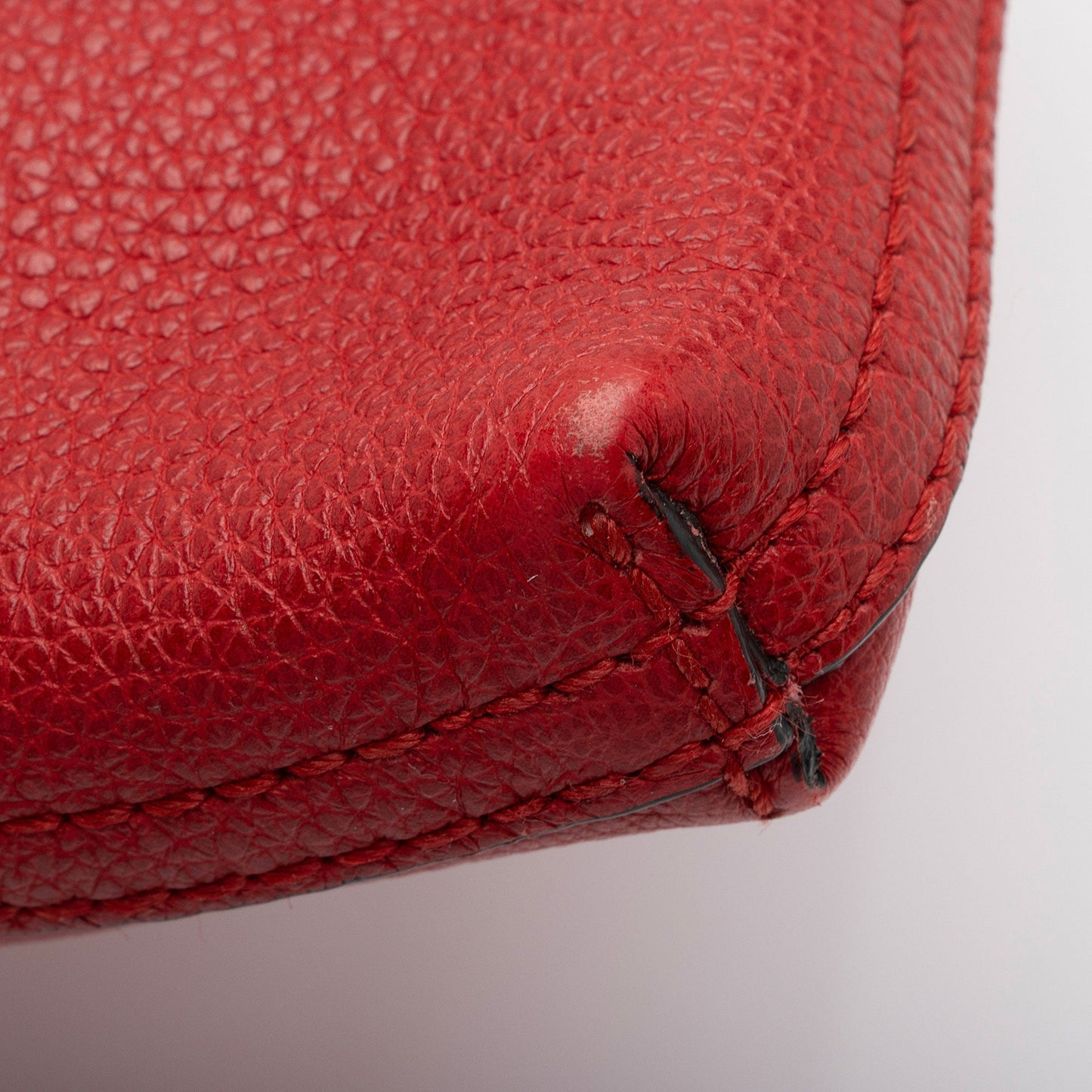 Gucci Leather Logo Zip Pouch (SHF-x1B73m)