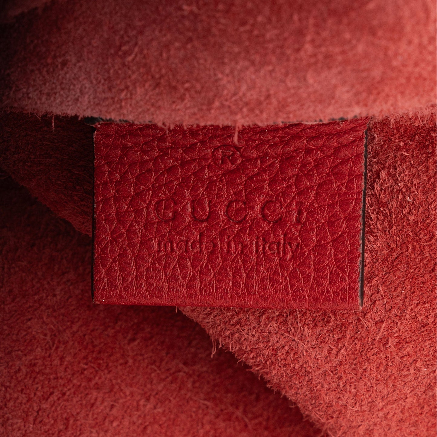 Gucci Leather Logo Zip Pouch (SHF-x1B73m)