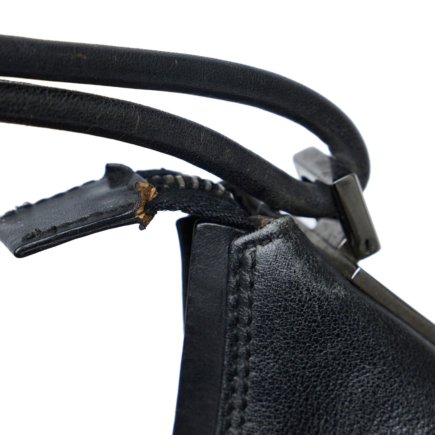 Gucci Leather Shoulder Bag (SHG-aiPihI)
