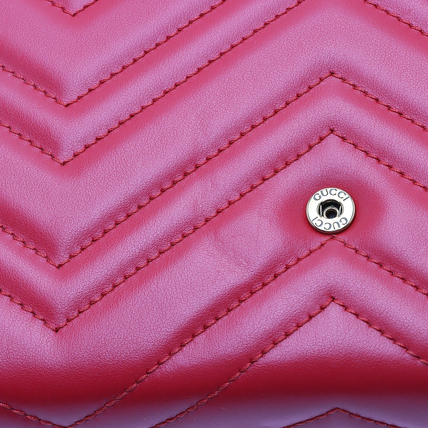 Gucci Matelasse Leather GG Marmont Mini Wallet on Chain Bag (SHF-2R5i8G)