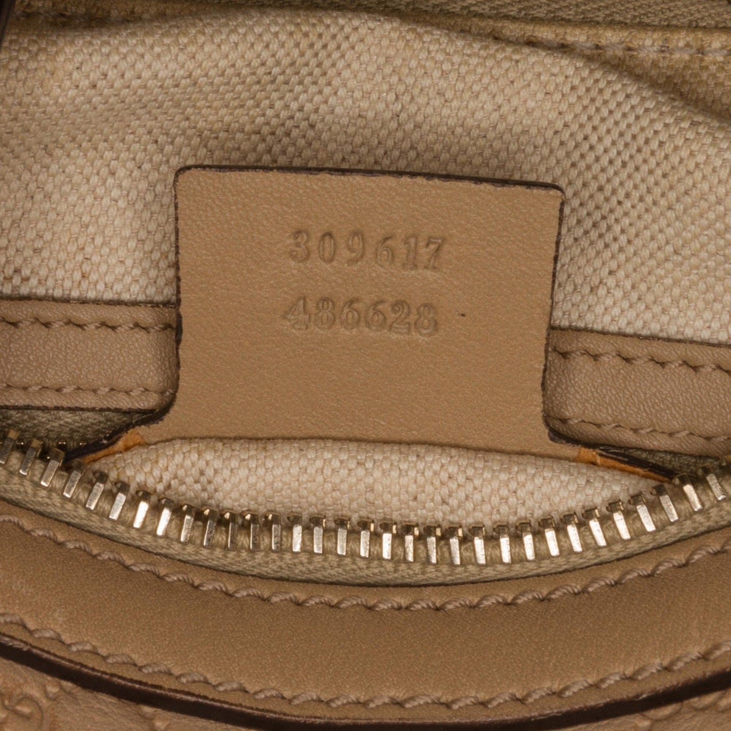 Gucci Microguccissima Dome (SHG-iE3Iof)