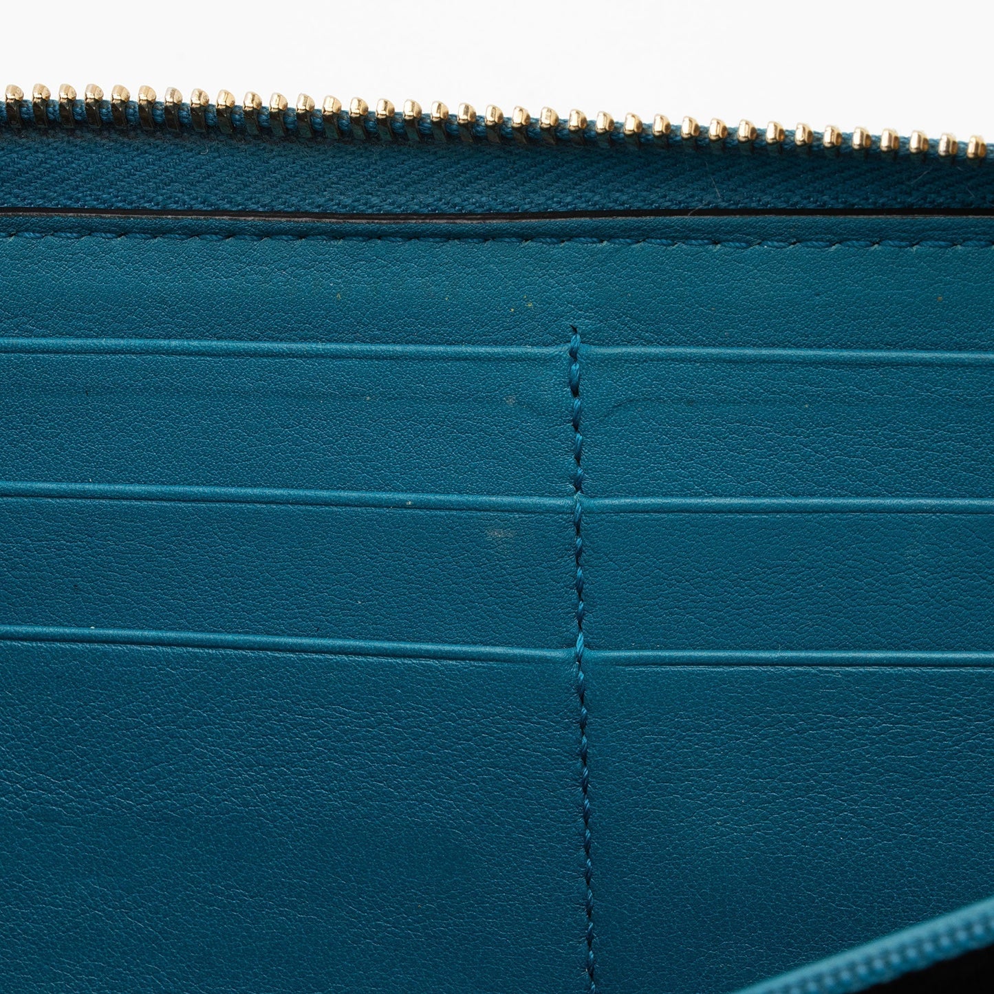 Gucci Microguccissima Patent Leather Nice Zip Around Wallet (SHF-as5XBr)
