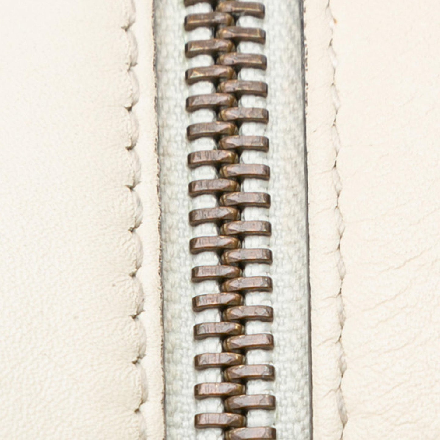 Gucci Mini GG Marmont Matelasse Crossbody (SHG-hPqMcj)