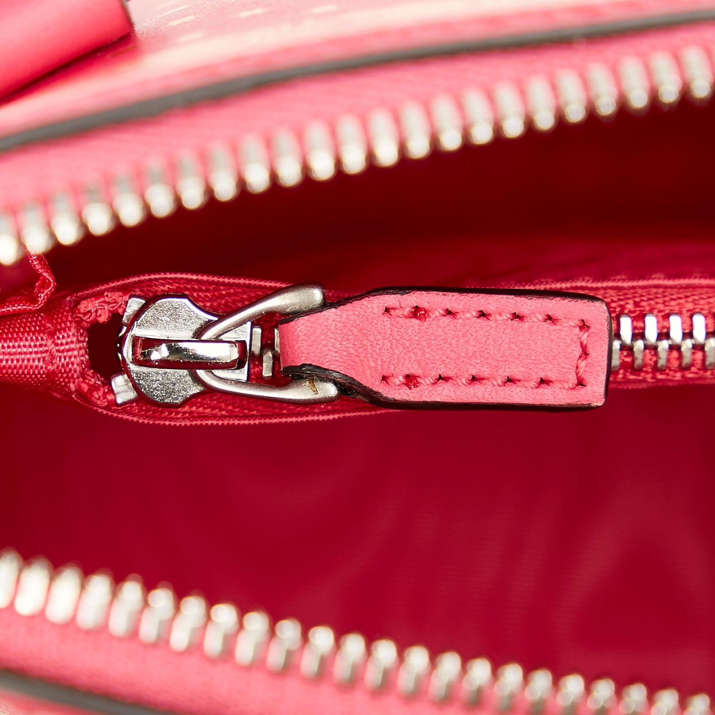 Gucci Mini Guccy Sega Crossbody Bag (SHG-8azz8W)
