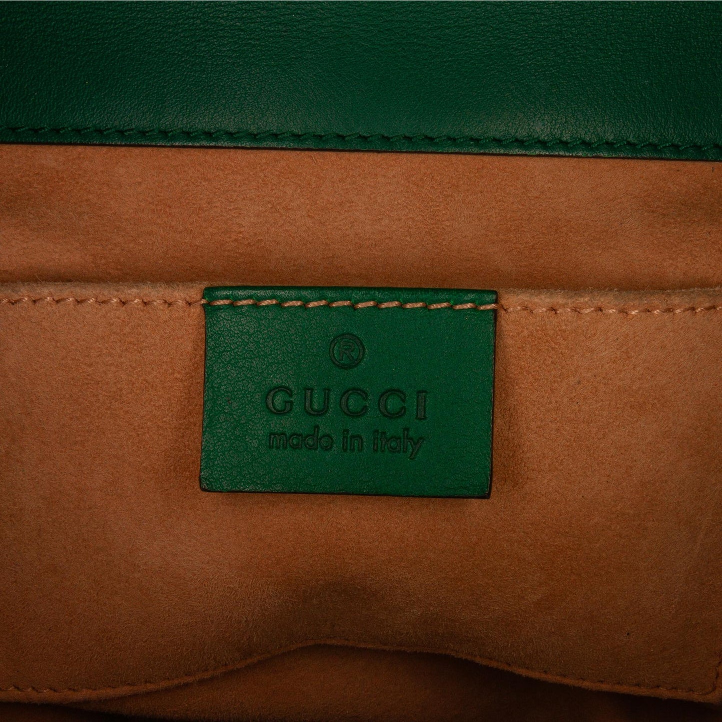 Gucci Pearl Studded Padlock (SHG-hZTmgn)