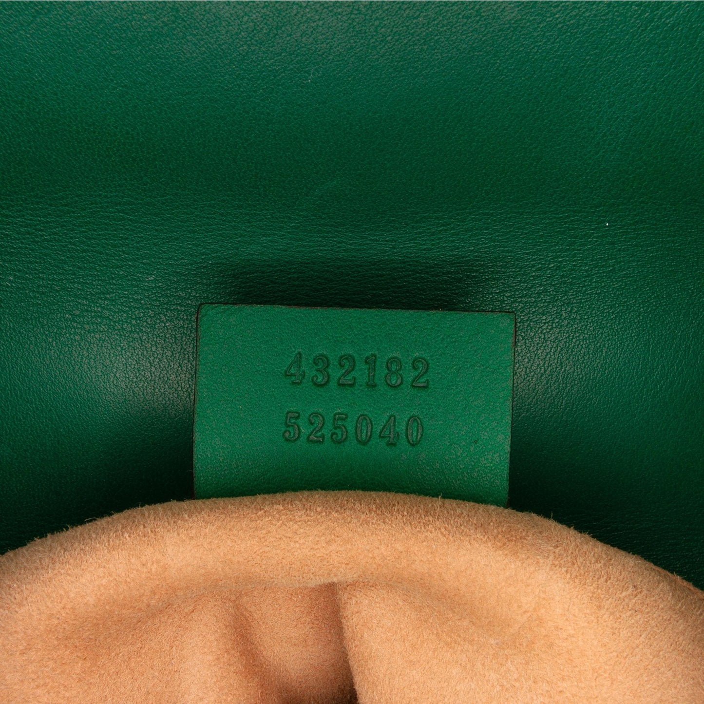 Gucci Pearl Studded Padlock (SHG-hZTmgn)