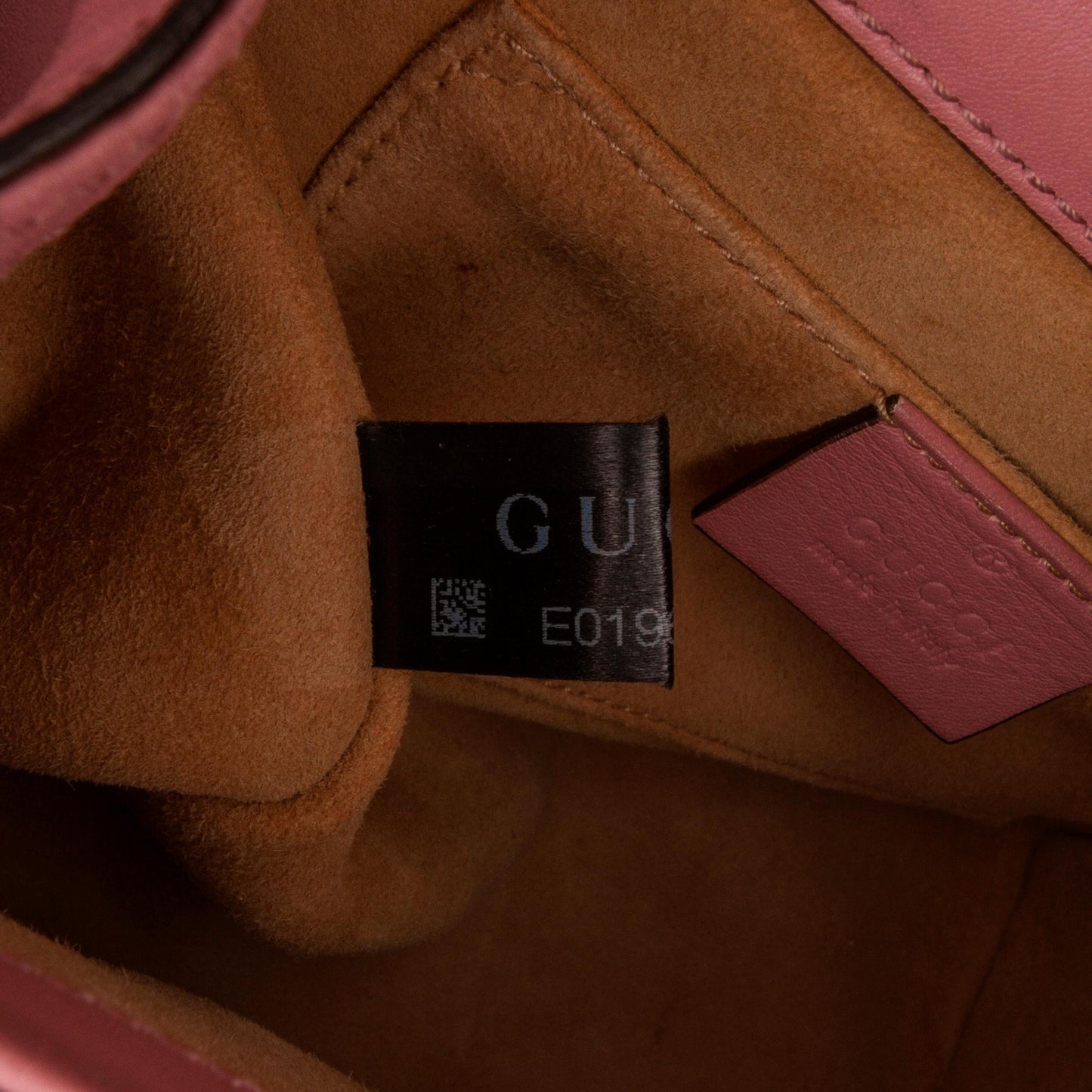 Gucci Pearl Studded Padlock (SHG-r5jgoa)
