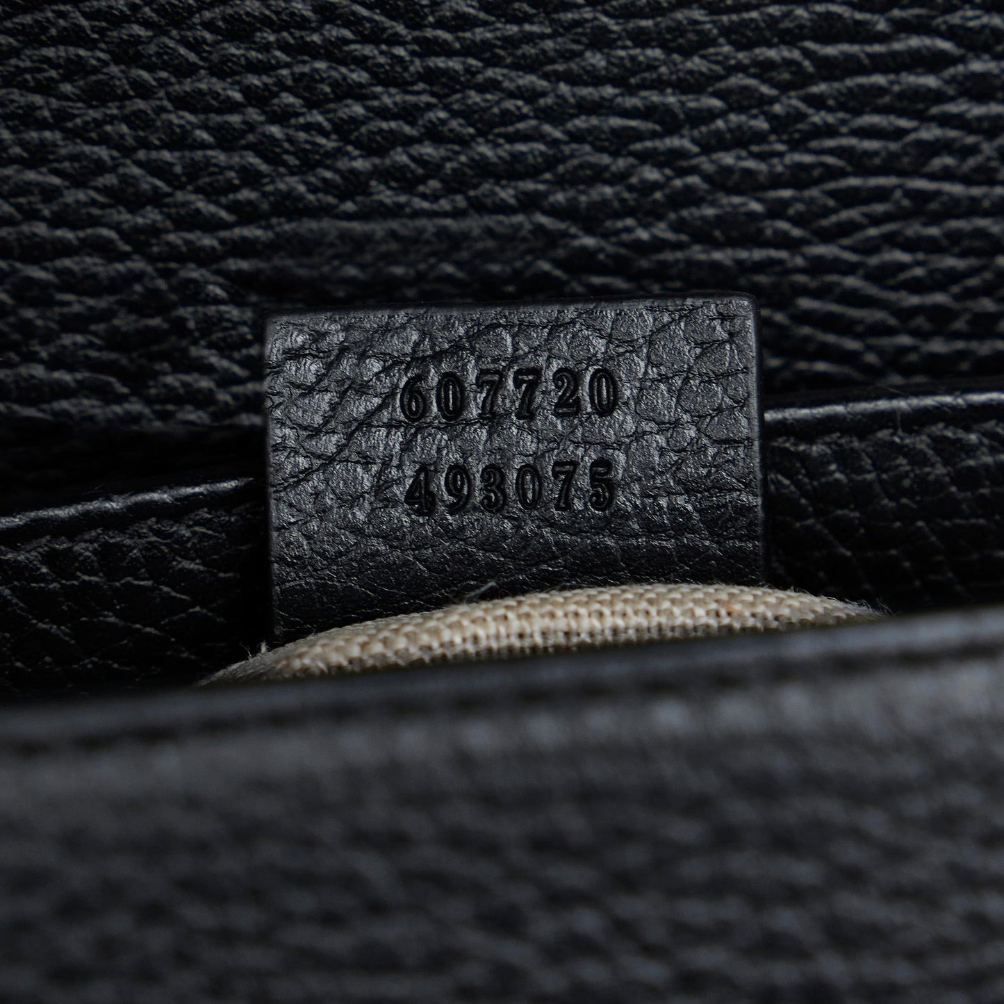 Gucci Small Dollar Interlocking G (SHG-kBh8xU)
