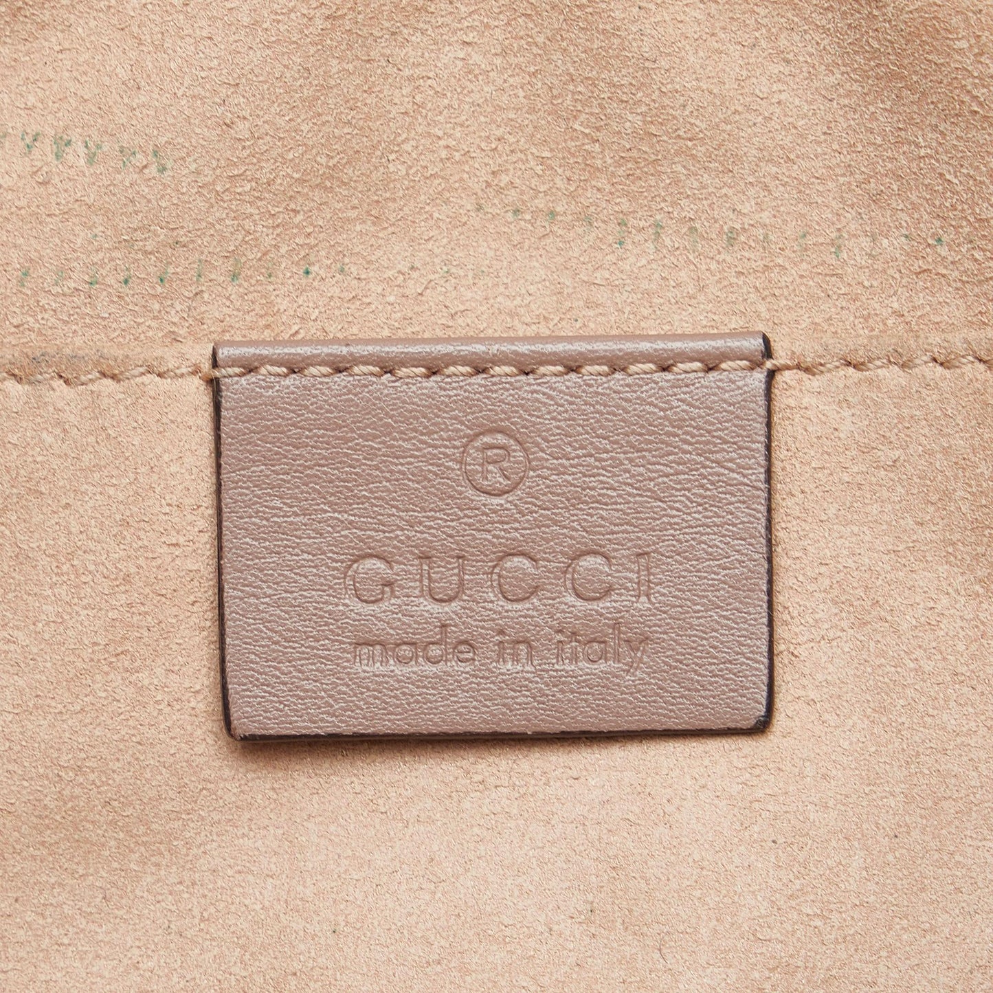 Gucci Small GG Marmont Matelasse Crossbody Bag (SHG-hny90r)