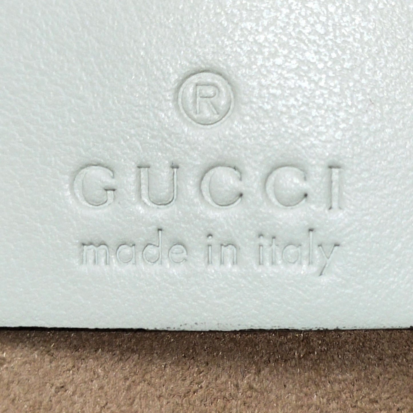 Gucci Small GG Marmont Matelasse Top Handle (SHG-puiWgw)