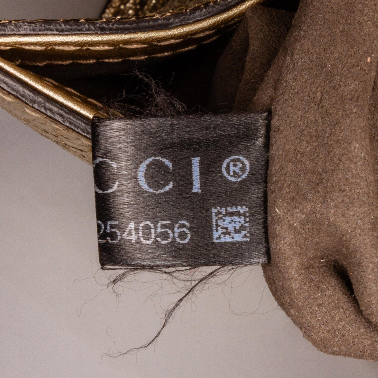 Gucci Small Padlock Shoulder Bag (SHG-EFIOhJ)