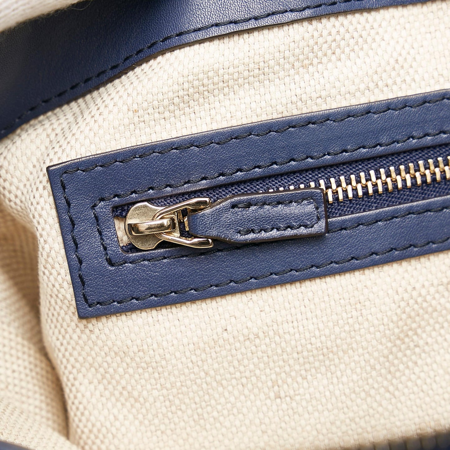 Gucci Small Patent Soho Working Satchel (SHG-cZqupT)