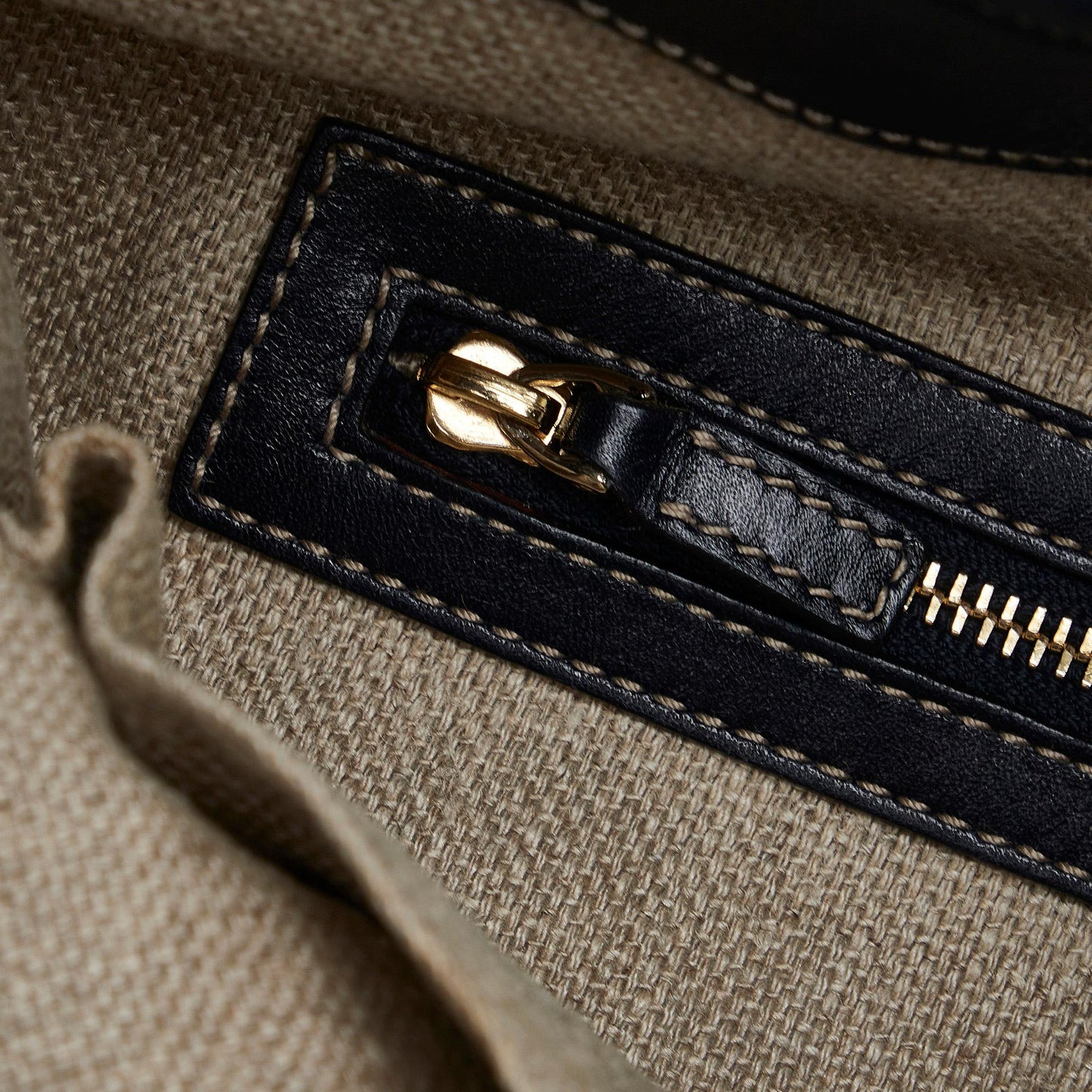 Gucci Web Jackie Shoulder Bag (SHG-RnxhF8)