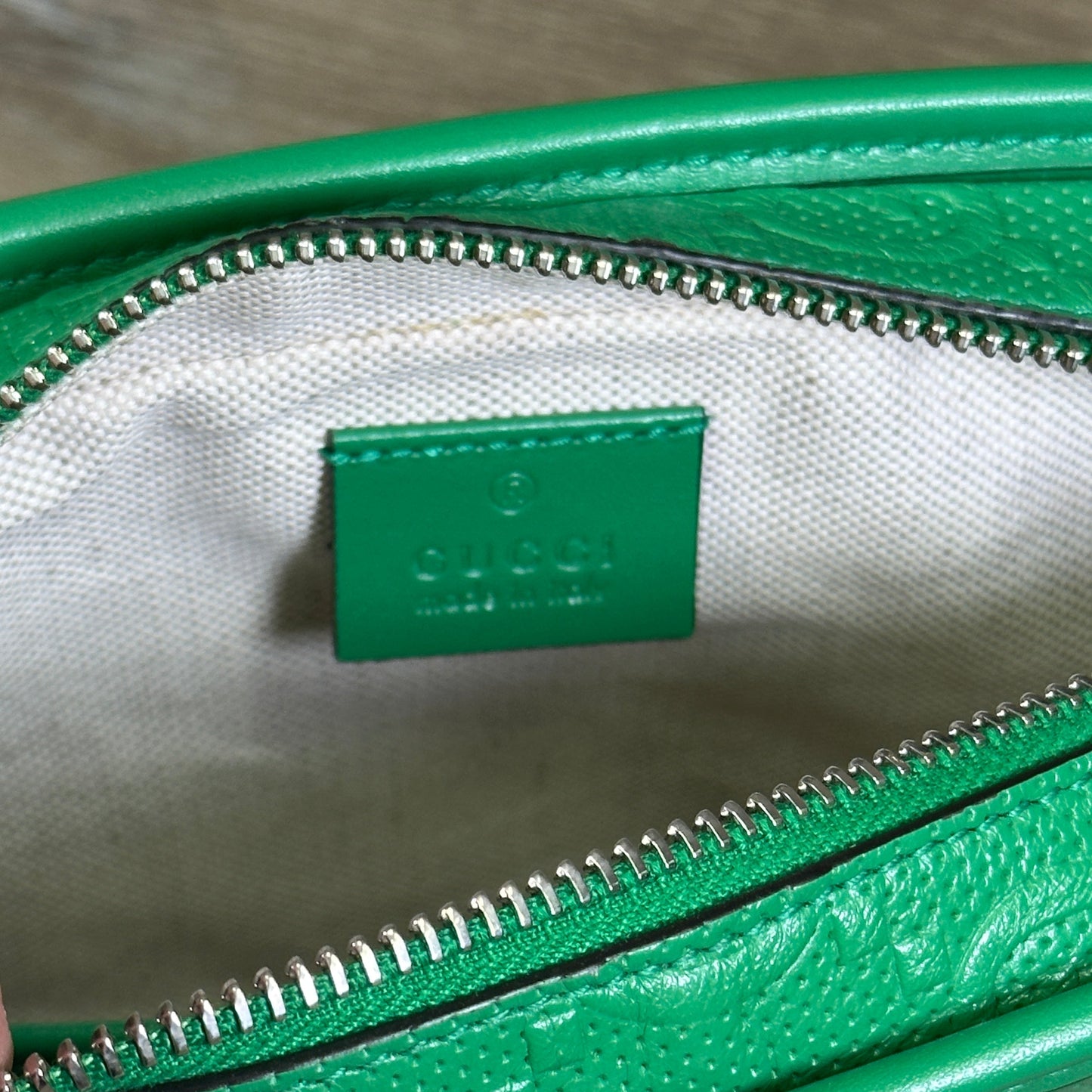 Gucci GG Embossed Case - Green Leather