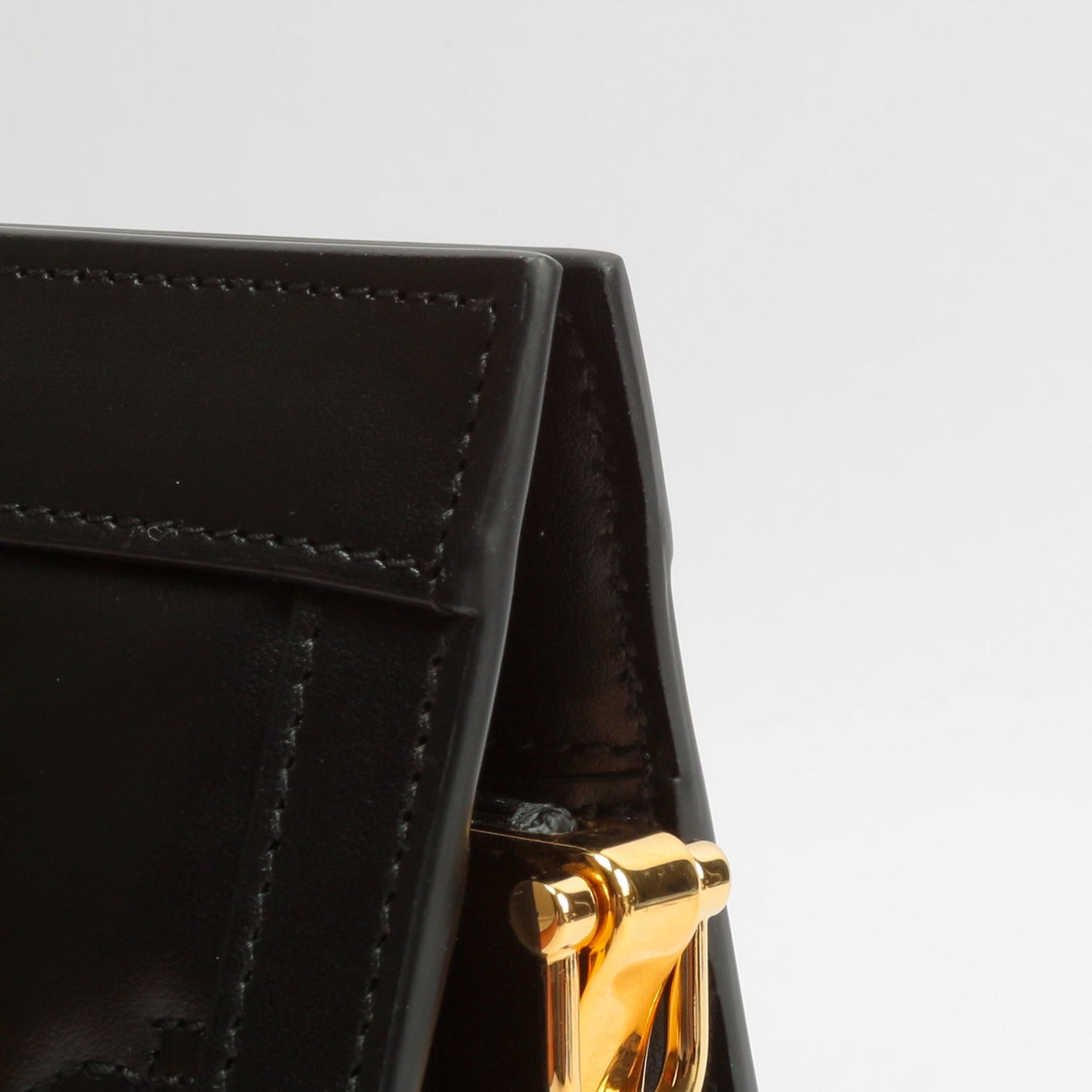 GUCCI GG Matelassé Small Clutch On Chain-Black
