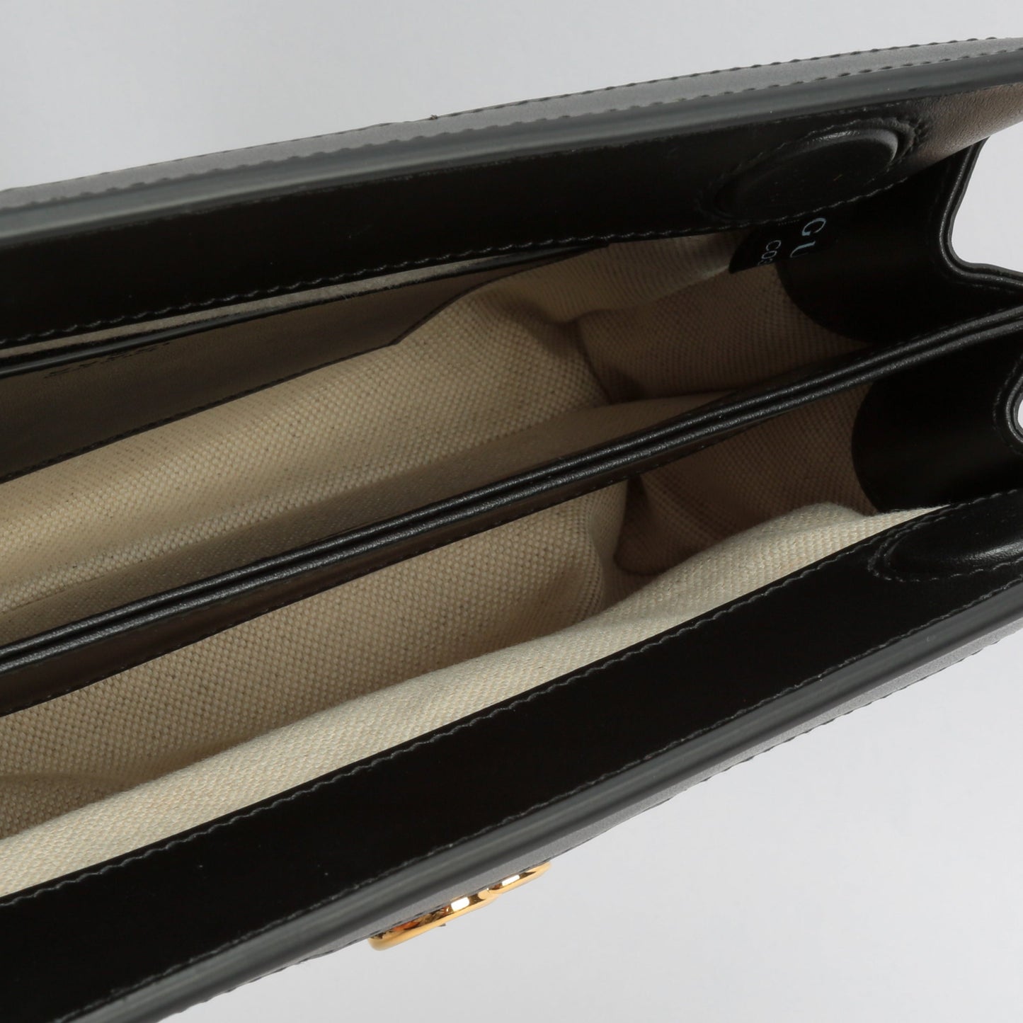 GUCCI GG Matelassé Small Clutch On Chain-Black