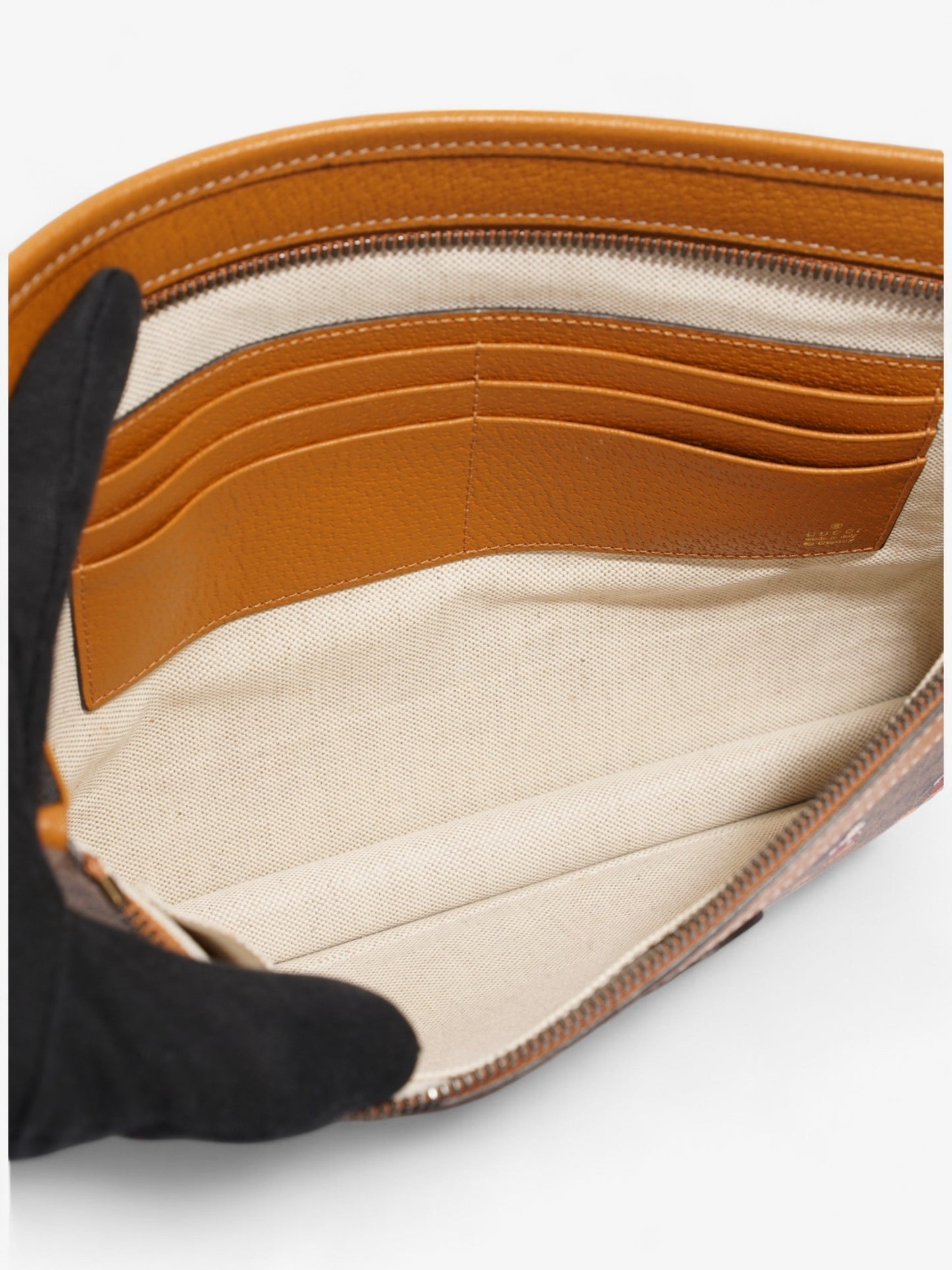 Gucci x Disney Clutch GG Supreme / Tan Coated Canvas