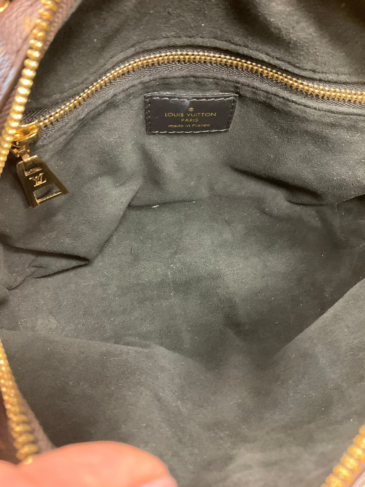HandBag Luxury Designer Louis Vuitton, Size Small
