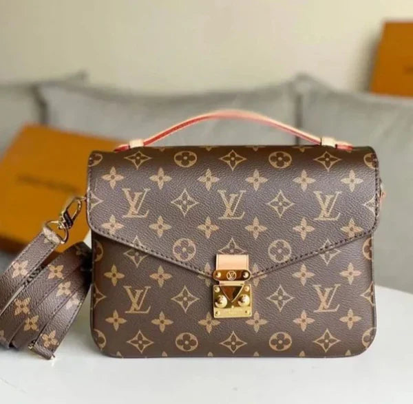 High Quality Louis Vuitton Women Bag (Brown)