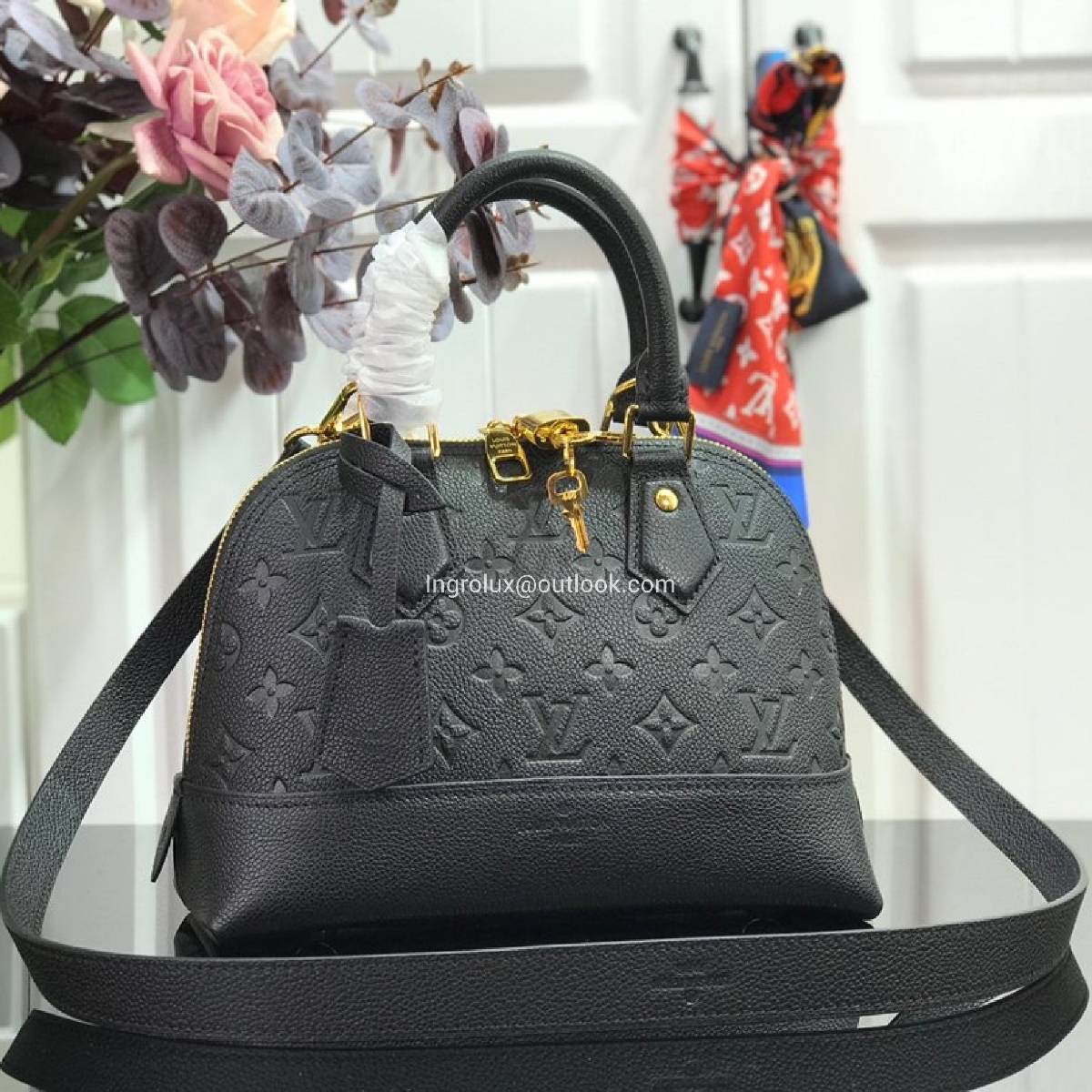 Louis Vuitton Alma Women's Bag – Medium Size, AAA Quality (Black)