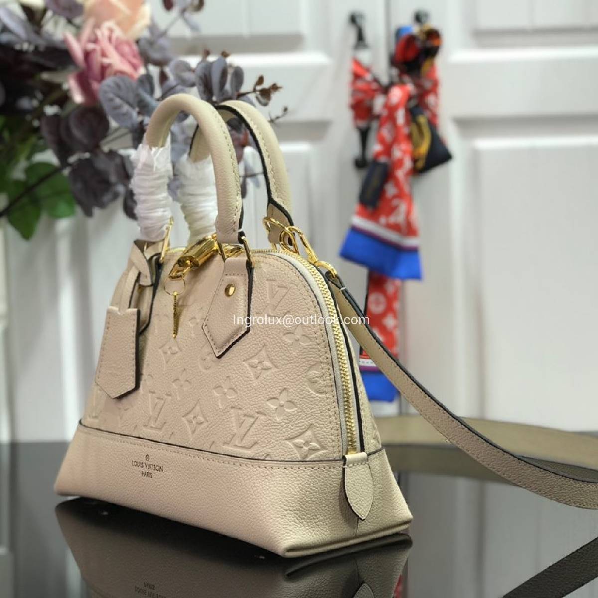 Louis Vuitton Alma Women's Bag – Medium Size, AAA Quality (off-White)