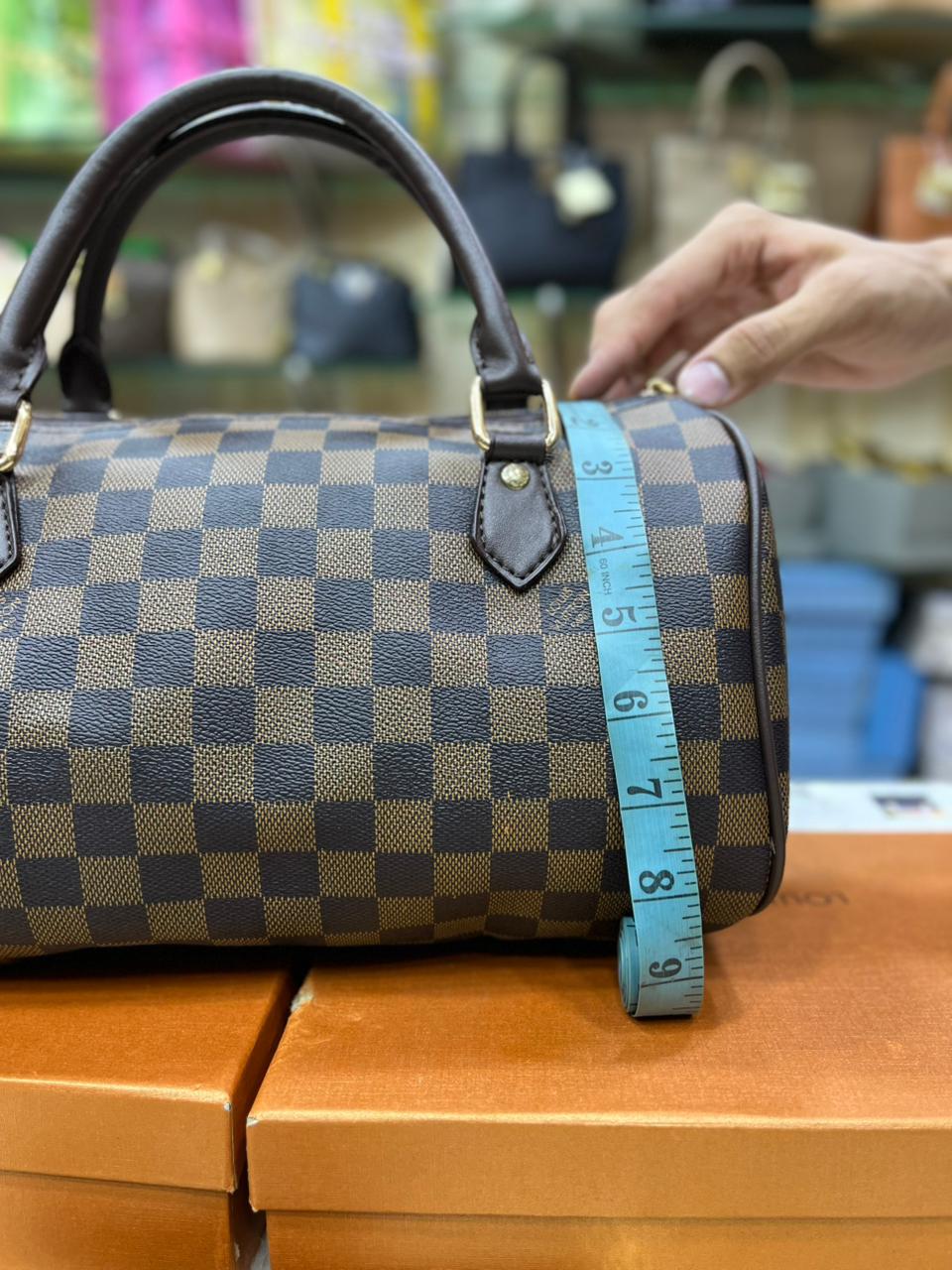 Louis Vuitton Duffel Bag - Premium Travel Companion (Black/Grey)