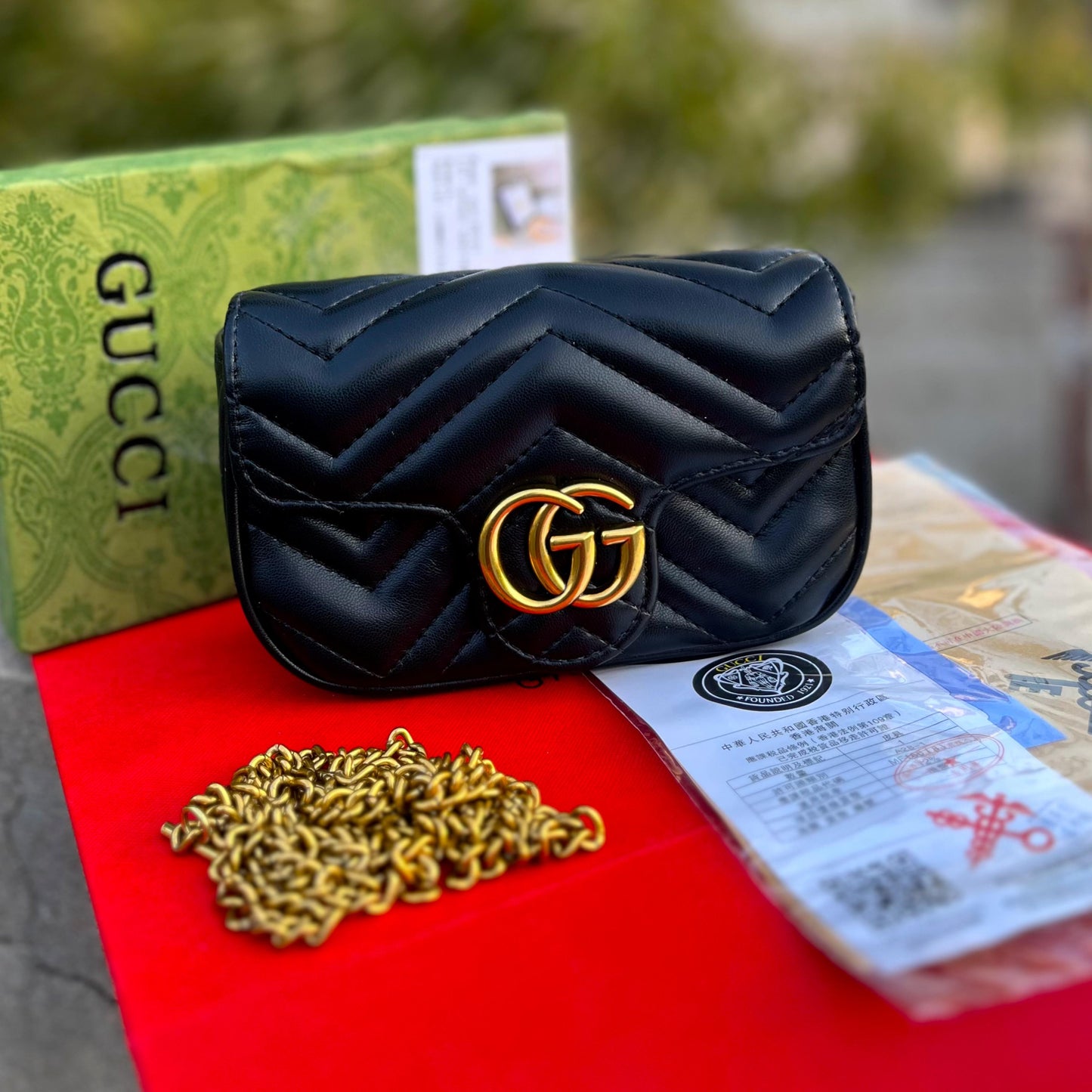 GUCCI Mini Marmont Bag (black)
