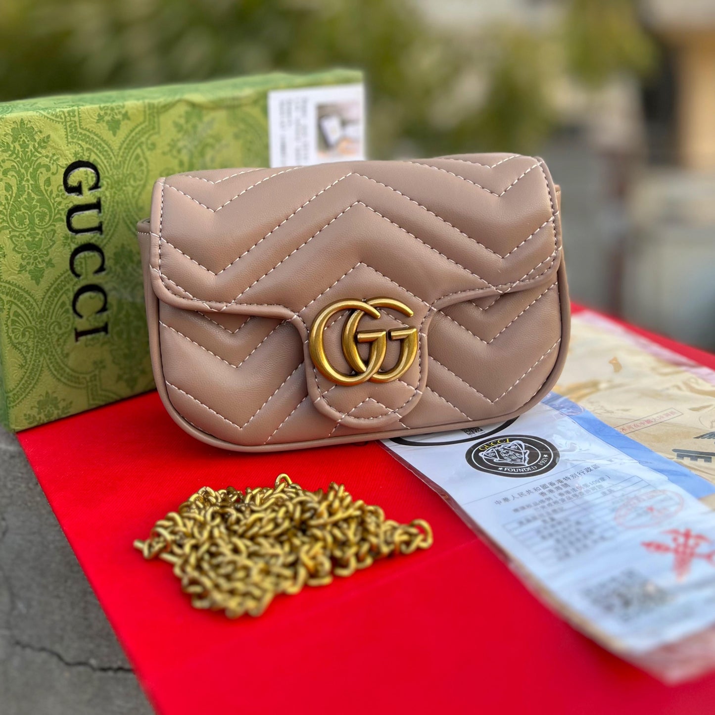 GUCCI Mini Marmont Bag (brown)