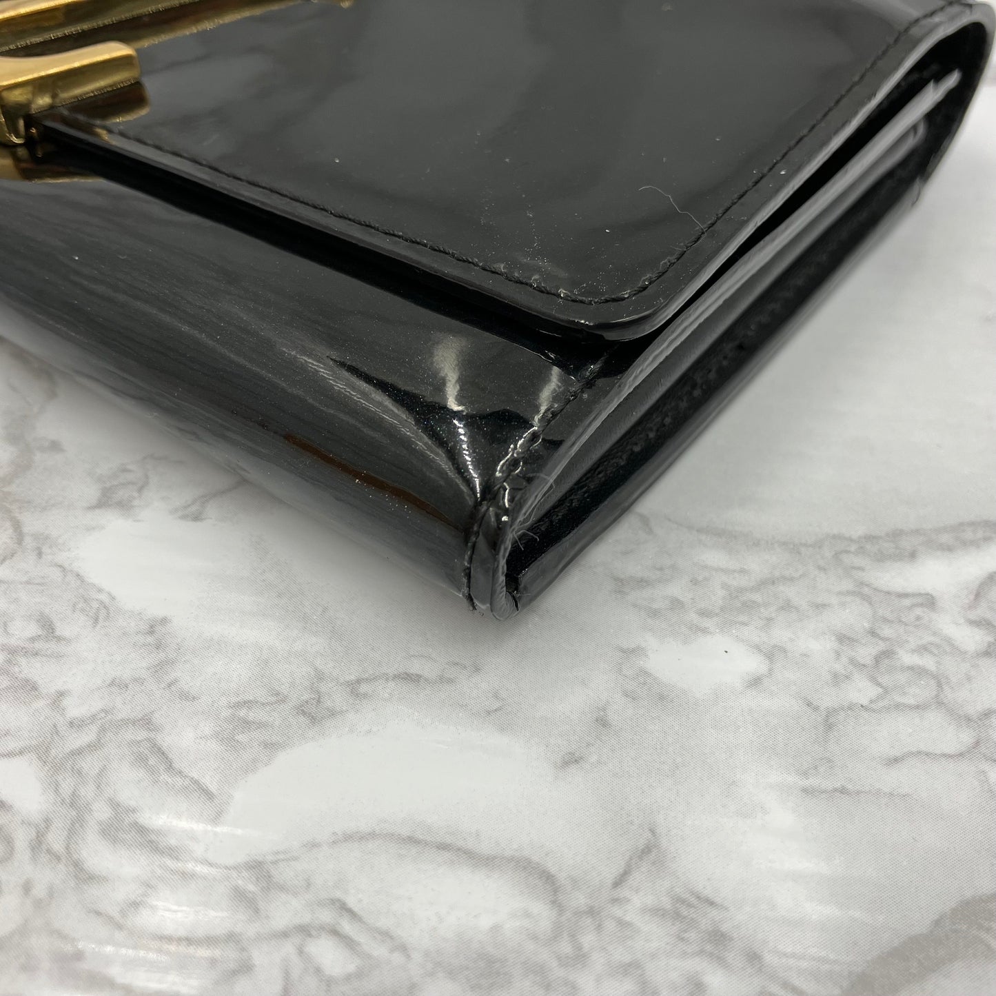 Louis Vuitton  Vernis Louise Long wallet