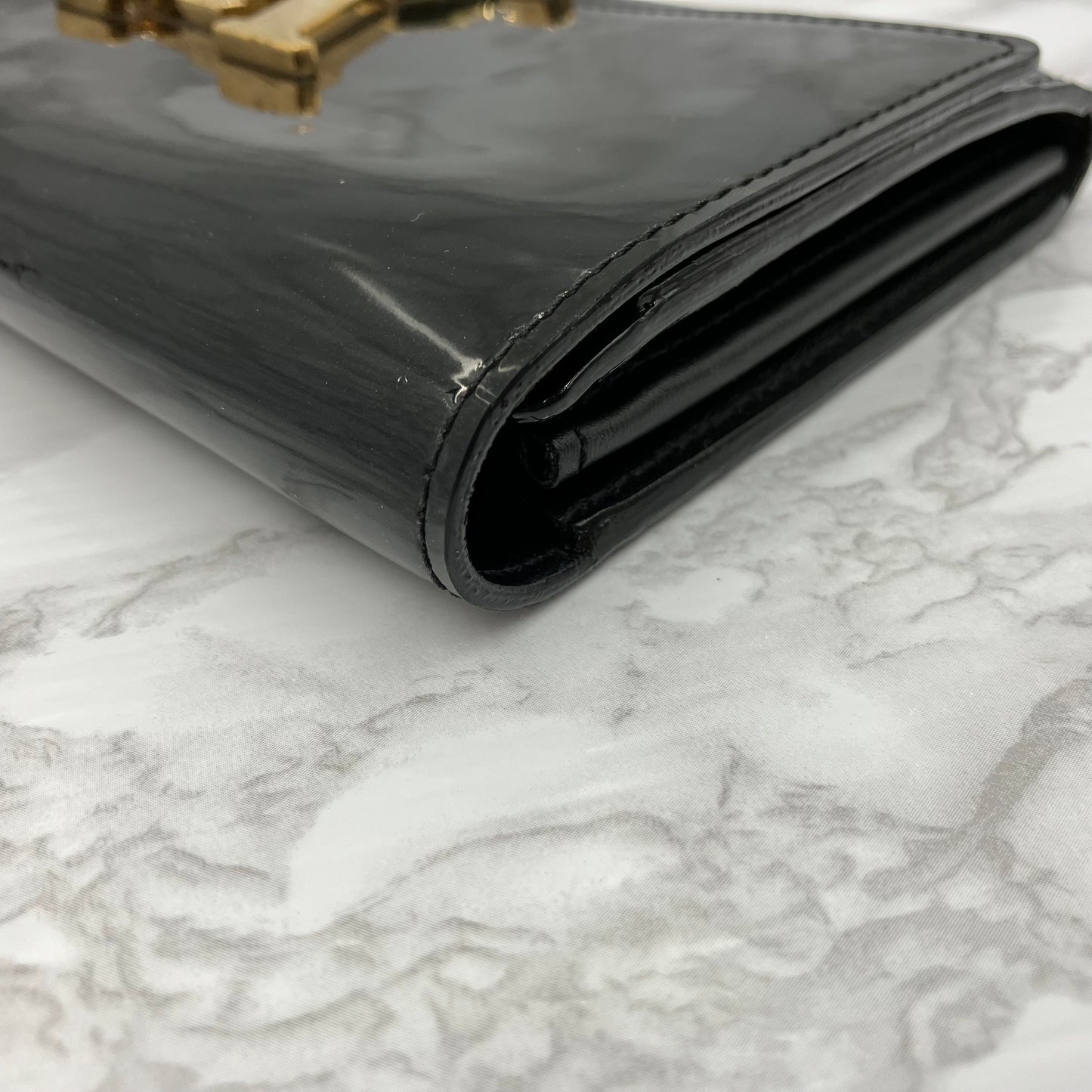 Louis Vuitton  Vernis Louise Long wallet