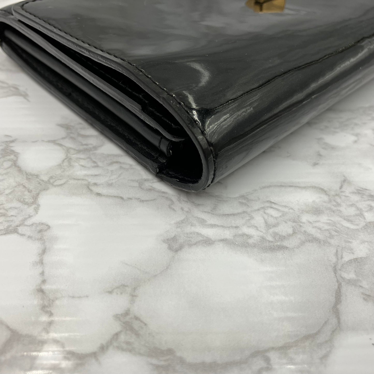 Louis Vuitton  Vernis Louise Long wallet