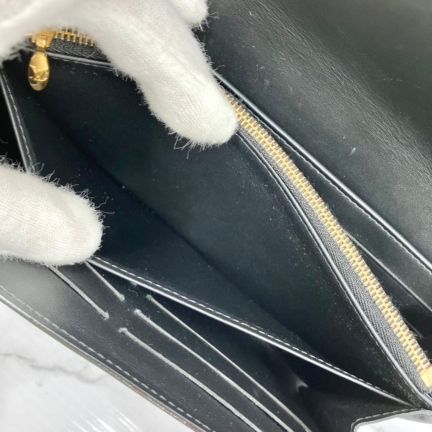 Louis Vuitton  Vernis Louise Long wallet
