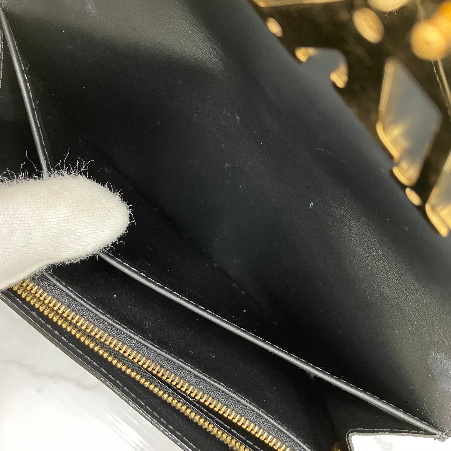 Louis Vuitton  Vernis Louise Long wallet