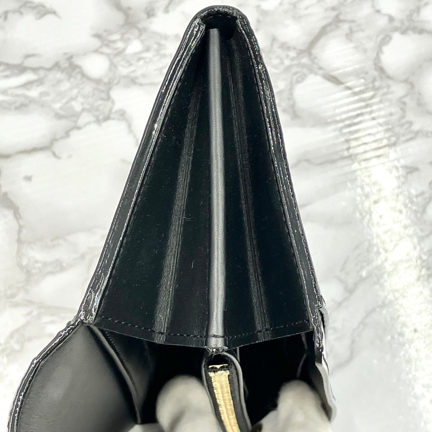 Louis Vuitton  Vernis Louise Long wallet