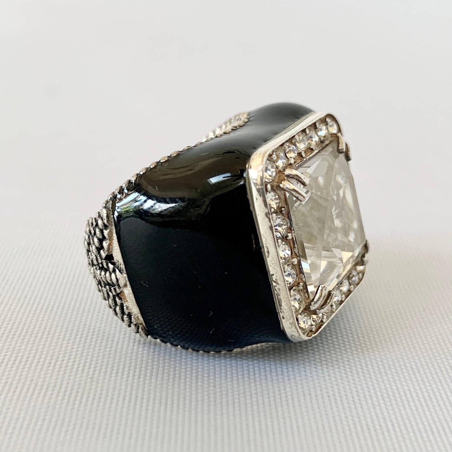 Gucci GG Crystal-embellished Signet Ring in White
