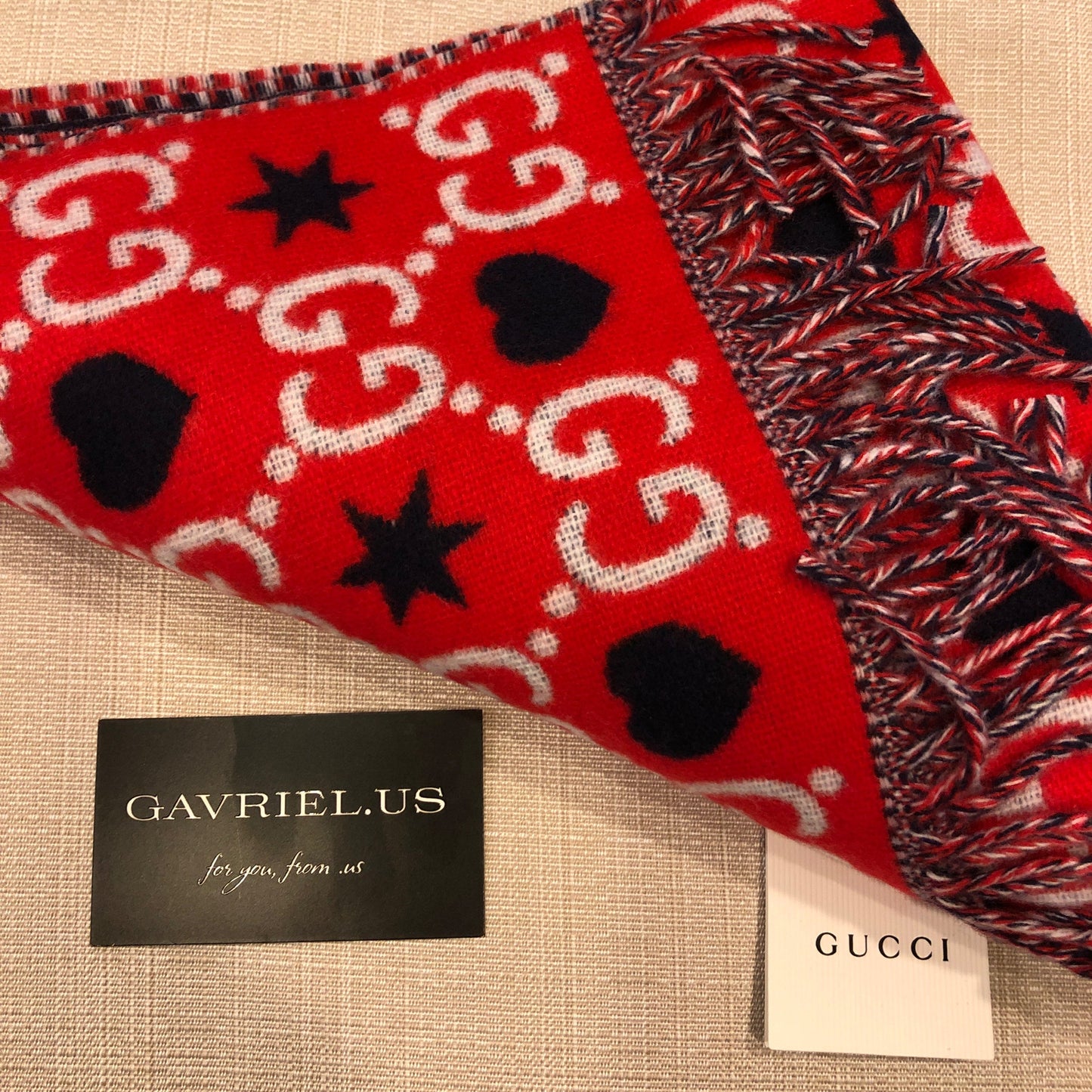 Gucci GG Hearts Scarf in Red