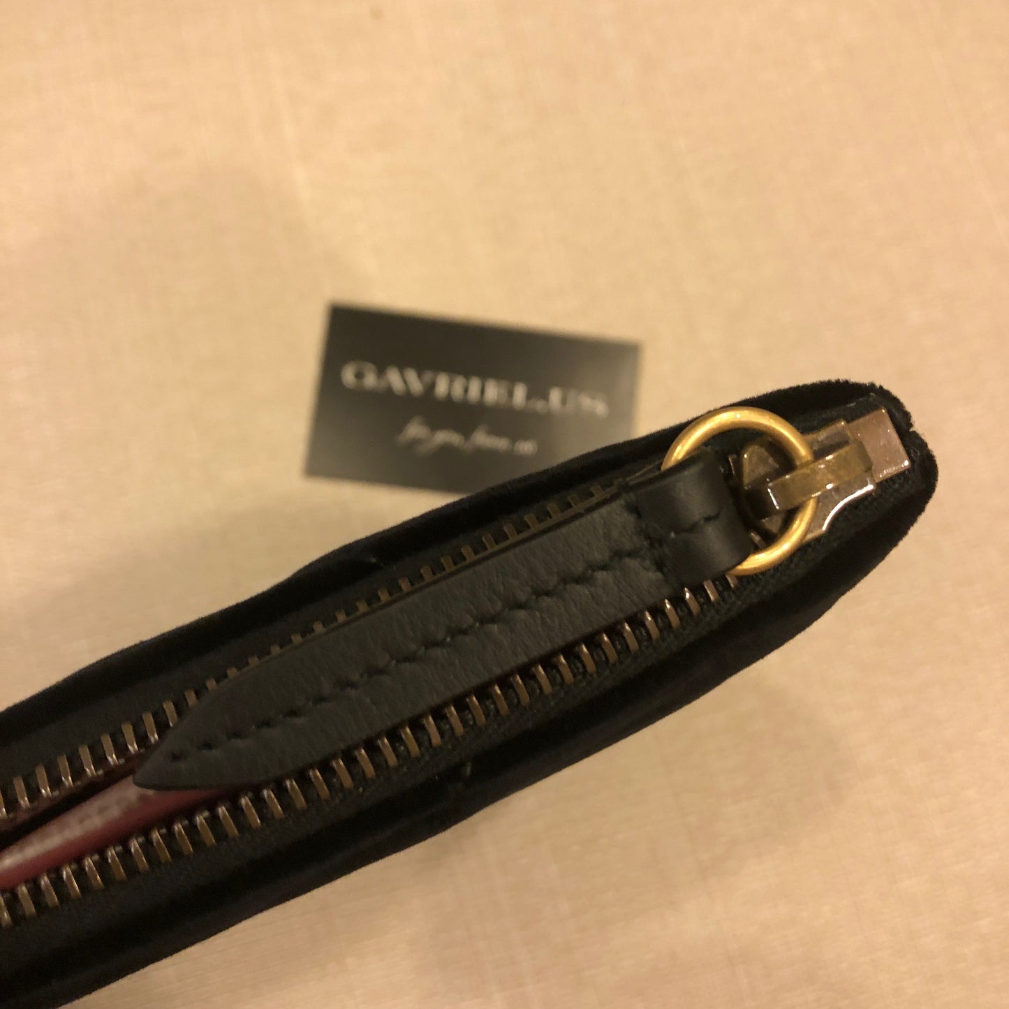 Gucci Marmont Matelesse Velvet Zip Pouch in Black