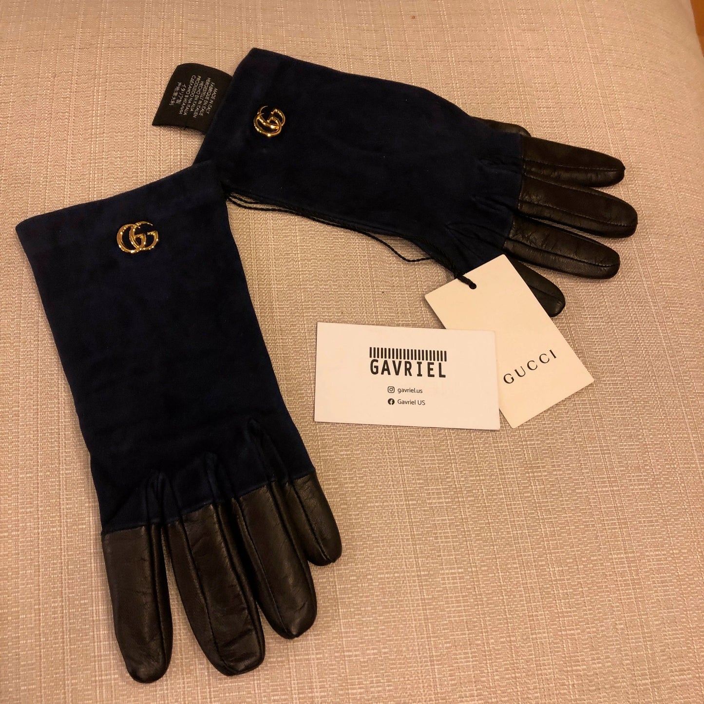 Gucci GG Suede and Leather Gloves in Viola