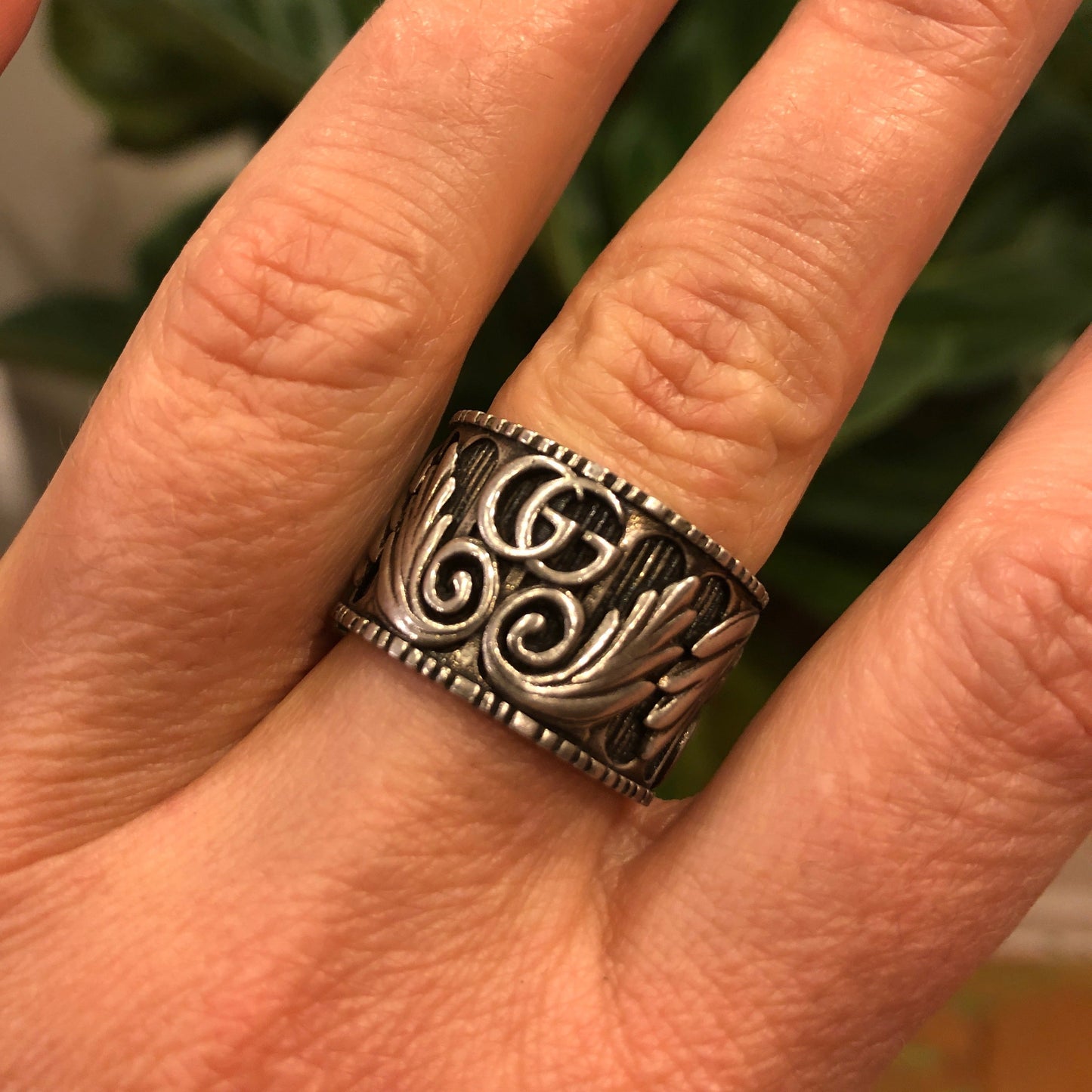 Gucci Double G Sterling Silver Leaf Motif Ring